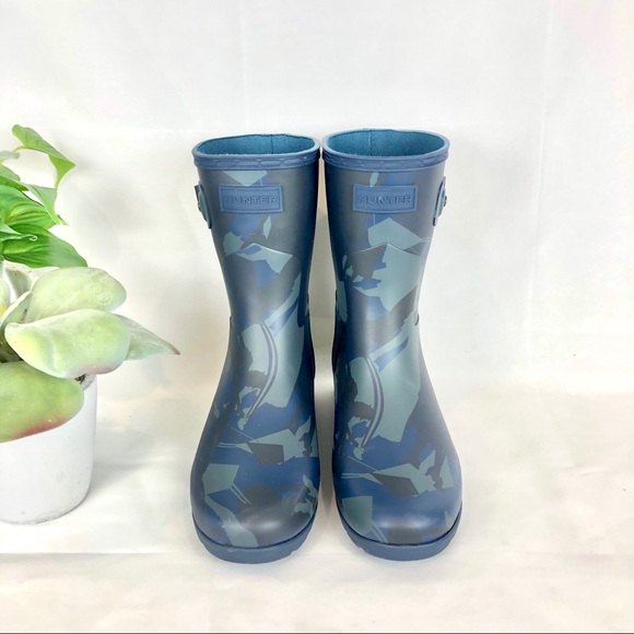 Hunter X Disney Short Rain Boots New 6 - Picture 2 of 4